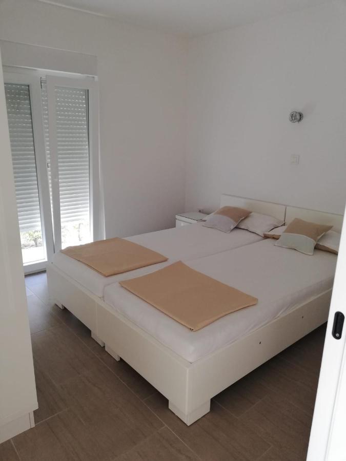 Apartmani Deluxe Jasenice  Dış mekan fotoğraf
