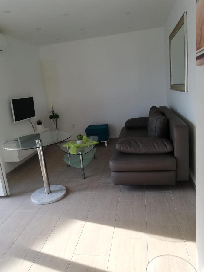 Apartmani Deluxe Jasenice  Dış mekan fotoğraf