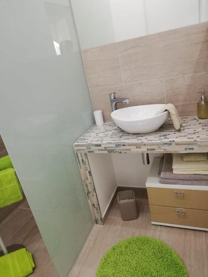 Apartmani Deluxe Jasenice  Dış mekan fotoğraf
