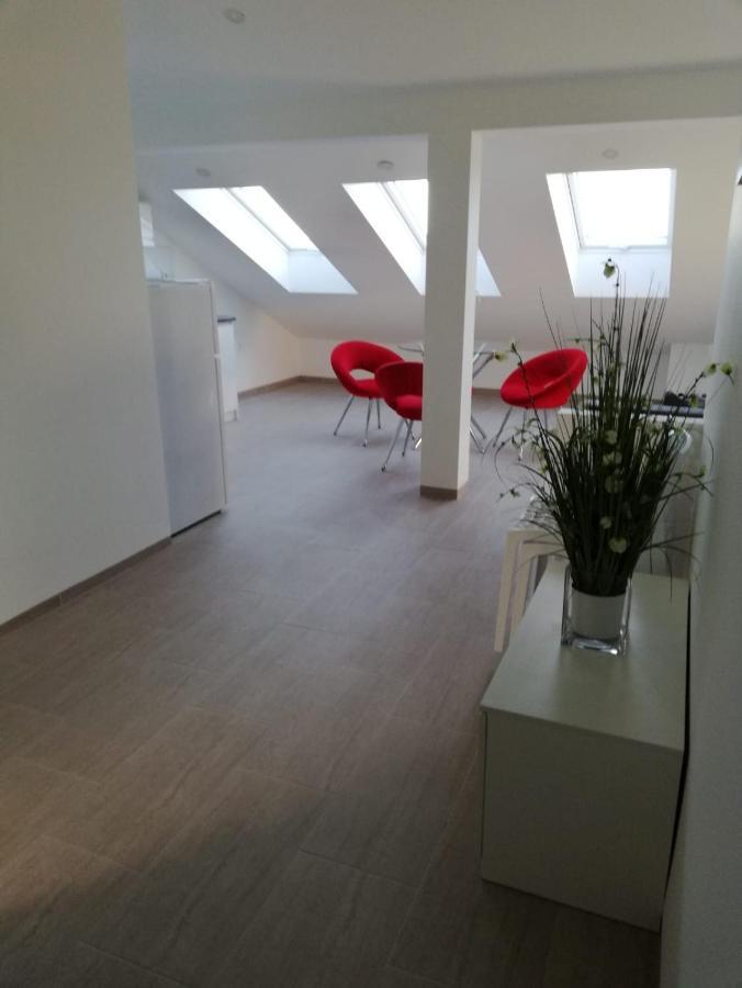 Apartmani Deluxe Jasenice  Dış mekan fotoğraf
