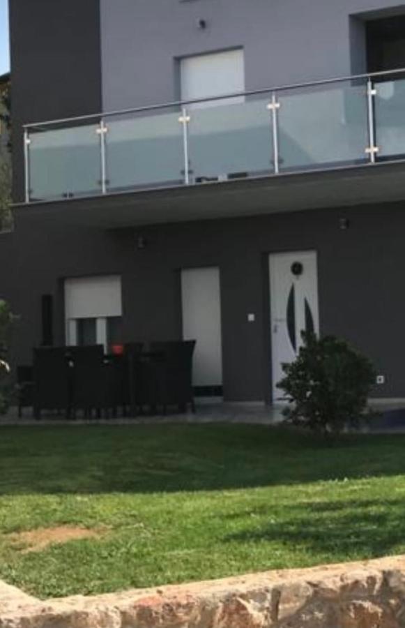 Apartmani Deluxe Jasenice  Dış mekan fotoğraf